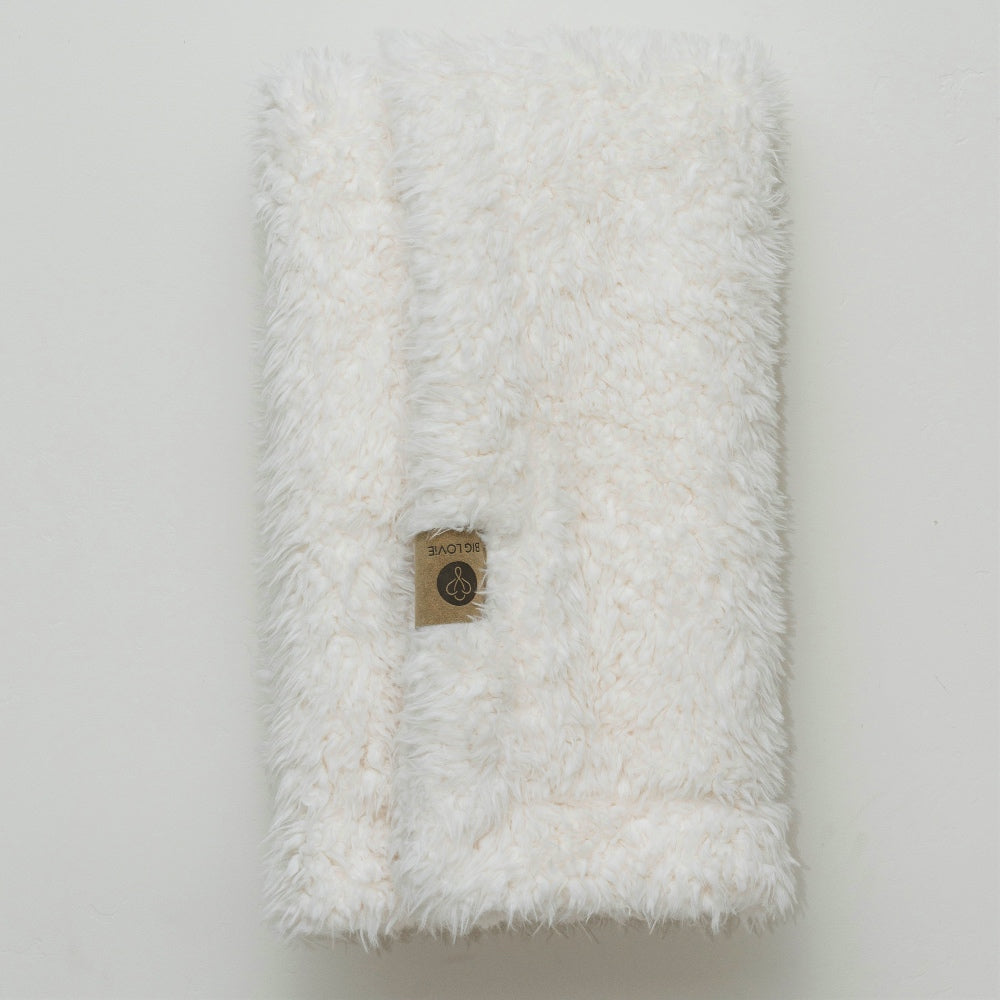 ANGEL PLUSH BLANKET | LITTLE - WHISPER WHITE